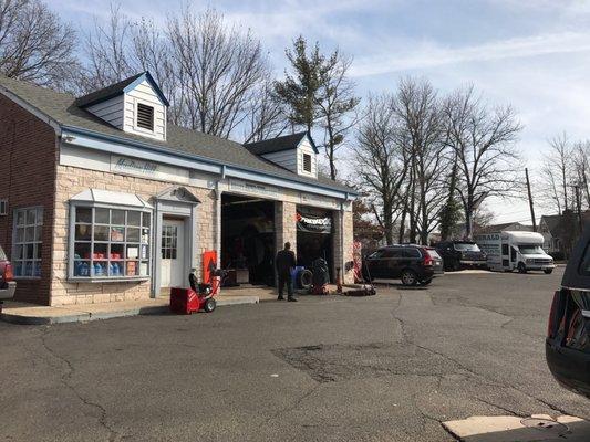 Madison Hill Gulf Station
