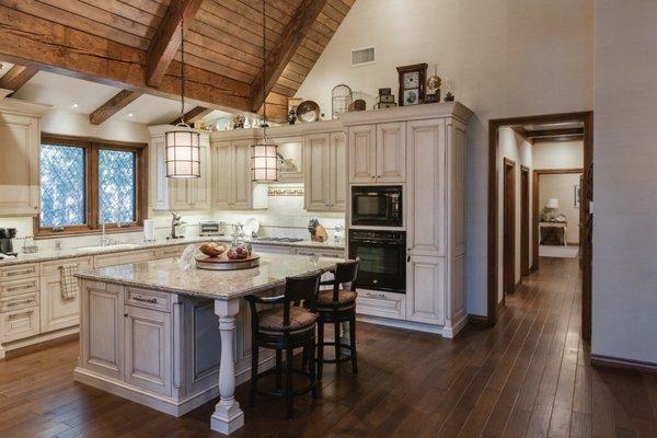 English cottage kitchen by Lawson Construction.