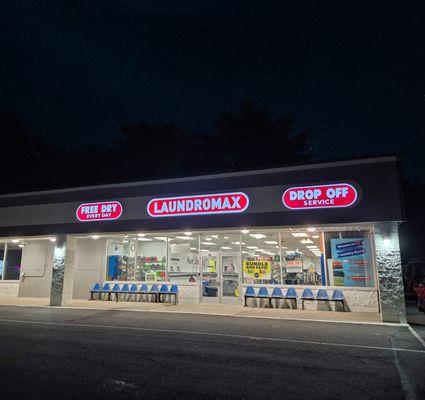 Laundromax, Laundry World, 432 John Fitchburg Hwy, Fitchburg, MA