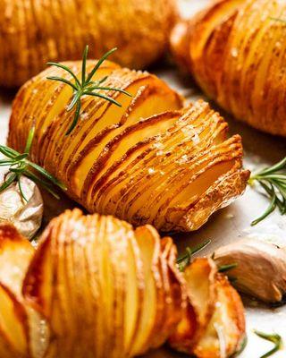 This what Hasselback potato when done right looks like