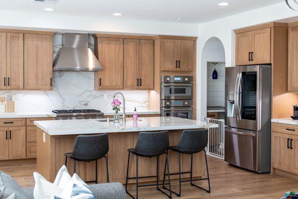 Call 951-574-3219 to experience the Pacific Stone difference. Our entire team is in-house, allowing us to deliver fast 7-10 day remodels.