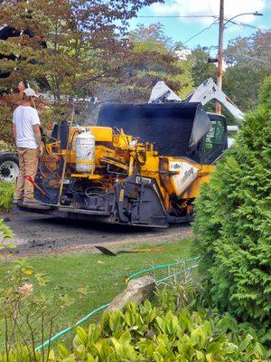 Smmoth transition to the curves of the driveway