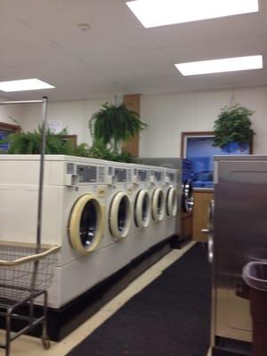Grandview Laundromat