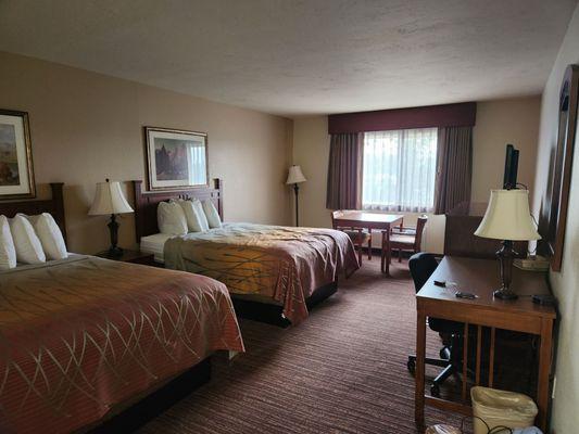 Double queen room. It is large and spacious.