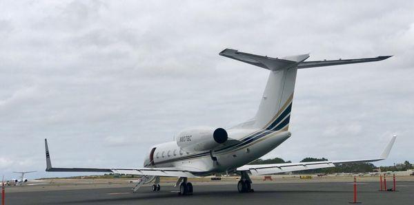 WESTERN FLIGHT, Carlsbad, California! Nice Gulfstream!
