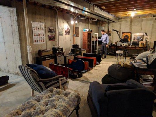 Appraisal of musical instruments guitars of vintage antique contemporary eras