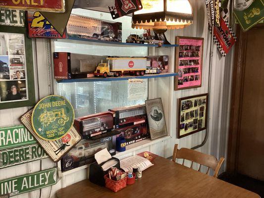 Award Winning Truck Wash & Laughing Larry’s Lunchroom