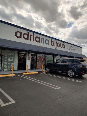 Adriana Bijoux