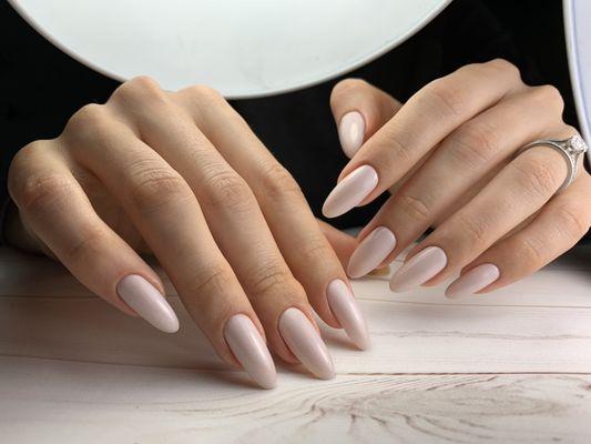 E-file manicure with gel color