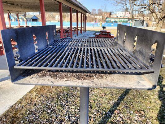 Mammoth grills: It stands chest high.