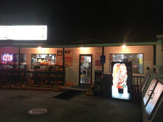 Pettys red roof market rye beach NH