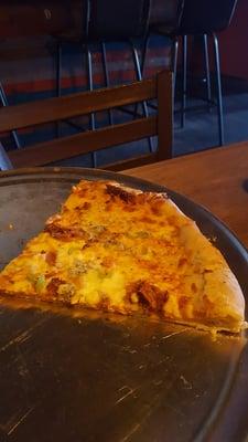 Buffalo blue chicken pizza sooooo good