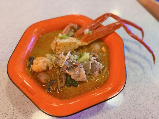 Classic Spicy with Crab Leg