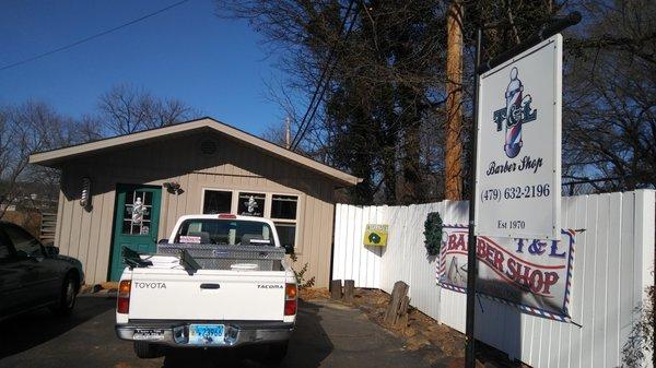 T & L Barber & Style Shop