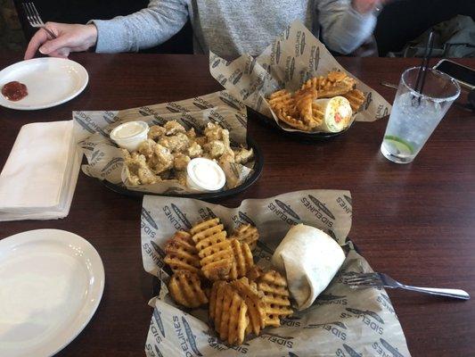 Sidelines Sports Eatery - Norwalk