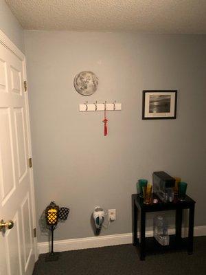 Mounya's Healing Hands