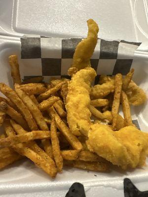 Chicken tenders with fries