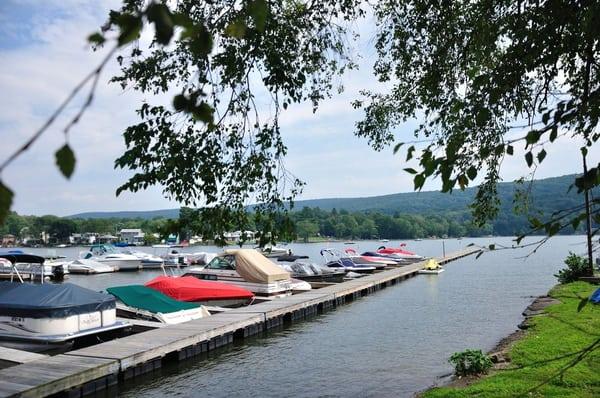 Willow Point Marina