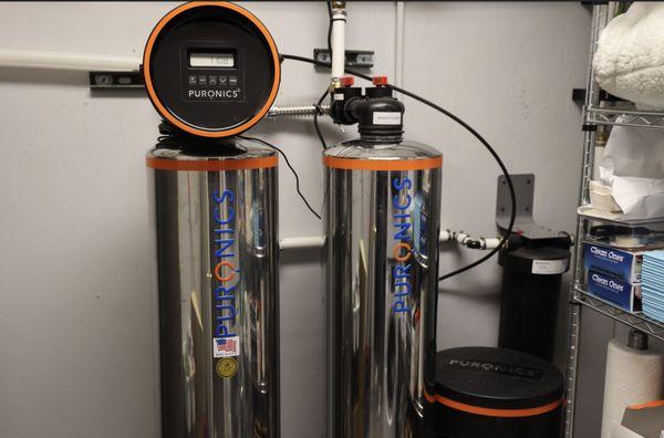 Puronics water system for colon hydrotherapy.