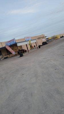 La Comercial Tire Shop