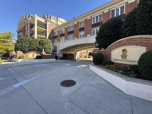 Entrance to LATITUDE39 Marina at The Ritz-Carlton Residences, Baltimore