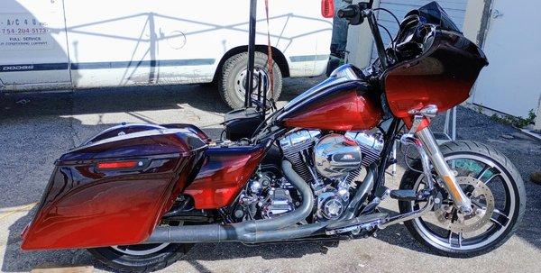 Custom candy black cherry fade. This paint job could be done on any bike and in any colors you like ask for more info.