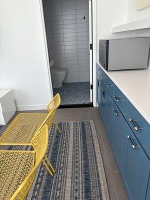 Brighten Up Cleaning