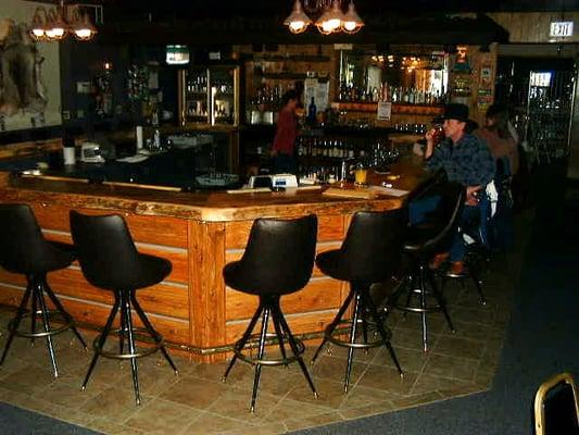 Tall Pine Lounge & Liquor
