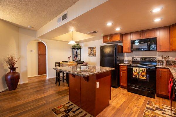 Desert Lakes Apartments