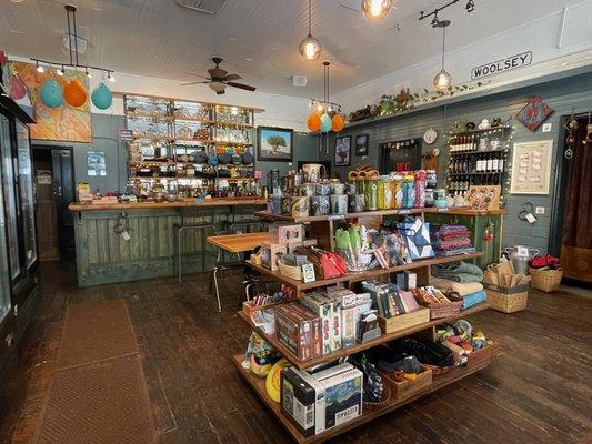 Stargazer Inn & Bristlecone General Store