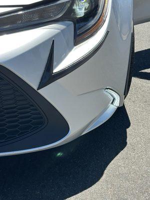 Toyota Corolla le 2021 with after market running lights/turn hazard lights.