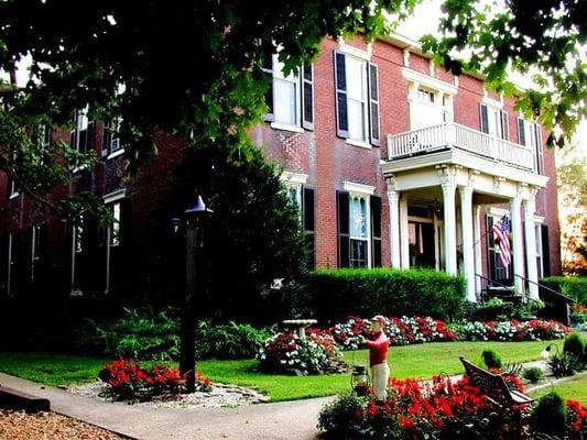 Maple Hill Manor Bed & Breakfast