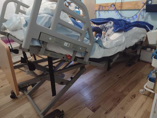 Drive Primecare p903 long-term care bed with staff controls