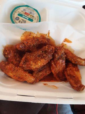 Hot wings (Lemon pepper sprinkles added)