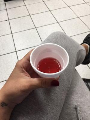 Some bubbly to bring in the New Year, love Dominican salons