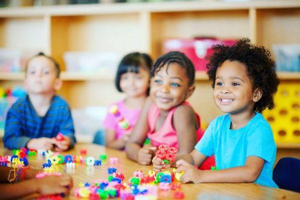 Dezzie & Quissler Kids Klubhouse