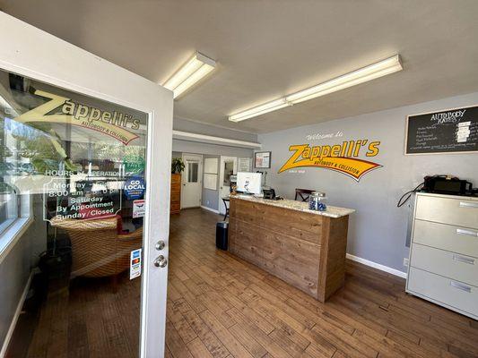 Zappelli's Auto Body