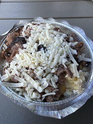 Brisket Mac and Cheese bowl with Cornbread and cheddar cheese