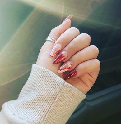 Little Queen Nails