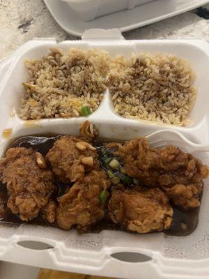 Lunch cashew chicken combo