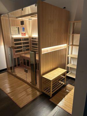 Large private sauna!