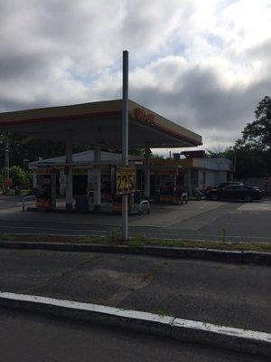 Surburban Shell of Framingham -- 543 Old Connecticut Path, Framingham Station & Exterior