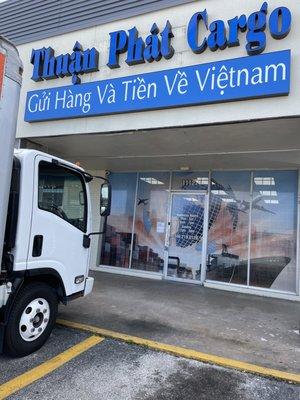 Thuan Phat Cargo - Chuyen hang Chuyen tien ve Vietnam