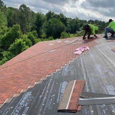 Her Construction Roofing Specialists