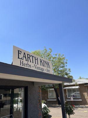 Kink marks the spot!