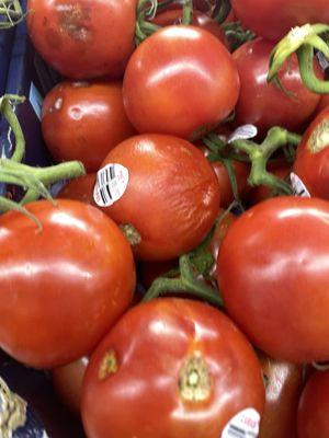 Rotten vegetables are always available here