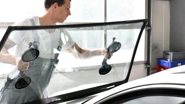 Fast Auto Glass Service