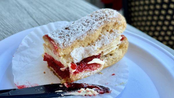 Filling which were all obviously store bought. Eclair stale. Should not be able to get clean cut like this if flaky with a plastic knife.