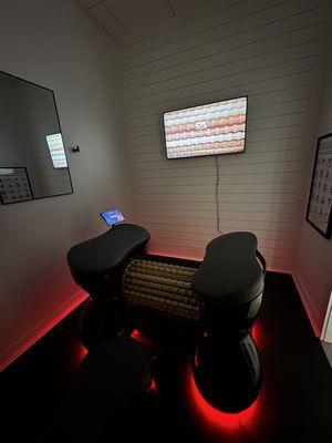 Heard of lymphatic drainage! Our 35 minute lymphatic roll service is the ultimate addition to your recovery day!