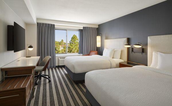 Queen/Queen Guestroom